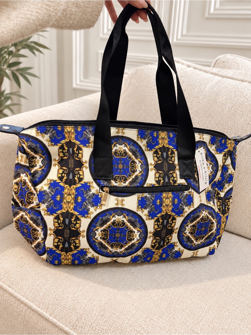 Alice + Olivia NWT Regal Romance Weekender Duffle Messenger Travel Bag
